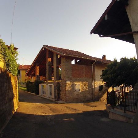 A Casa di Ale Villa Angera Bagian luar foto