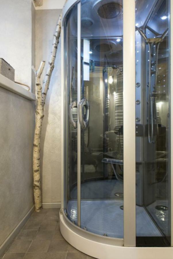 A Casa di Ale Villa Angera Bagian luar foto